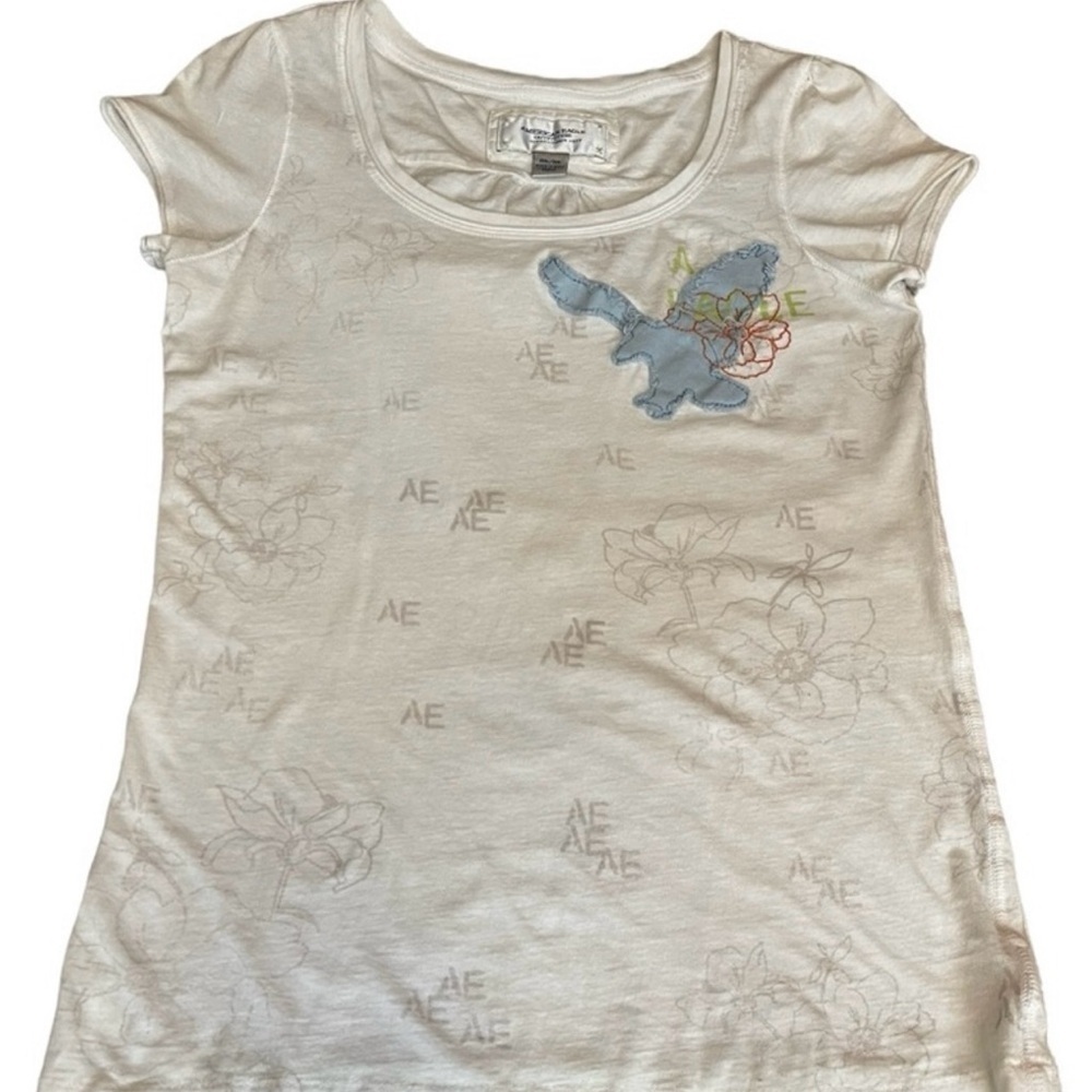 American Eagle Outfitters Women's Tee Shirt - Size Medium